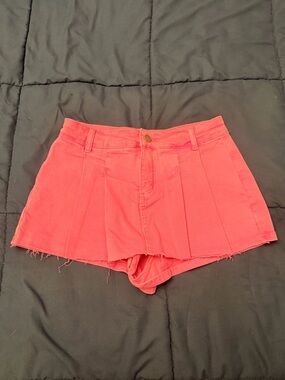 Women’s Pink Pleated Denim skirt/shorts